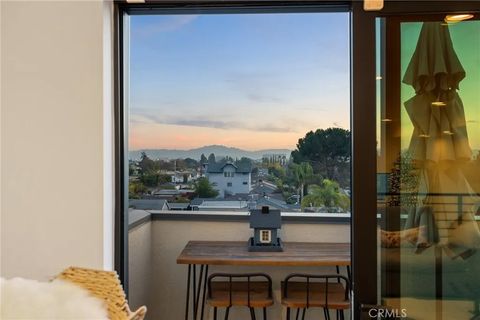 Tiny photo for 11324 W Raitt Lane, North Hollywood, CA 91606 (MLS # PF25248187)