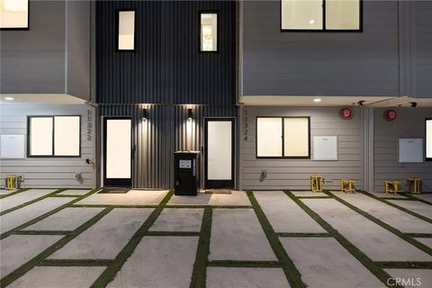 Tiny photo for 11324 W Raitt Lane, North Hollywood, CA 91606 (MLS # PF25248187)