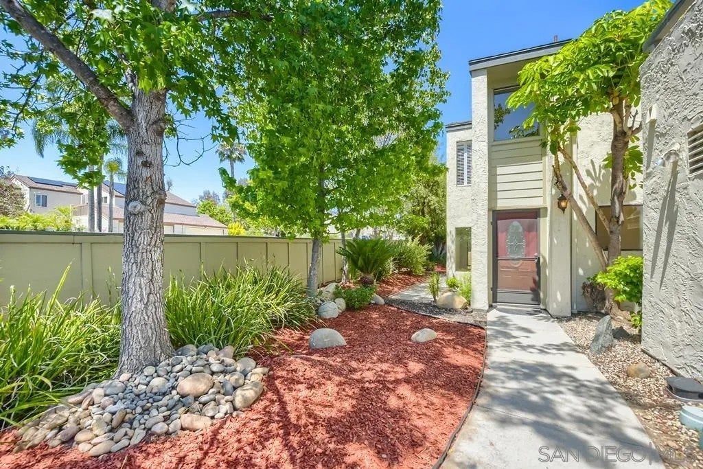 5687 Menorca Dr