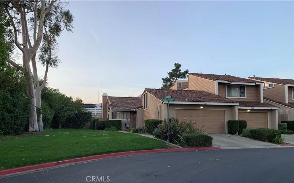 Photo of 8402 Cedarwood Ln, Rancho Cucamonga, CA 91730 (MLS # TR25278940)