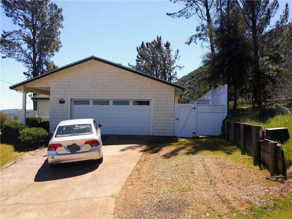 Photo of 8405 Broadview Dr, Kelseyville, CA 95451 (MLS # LC25281127)