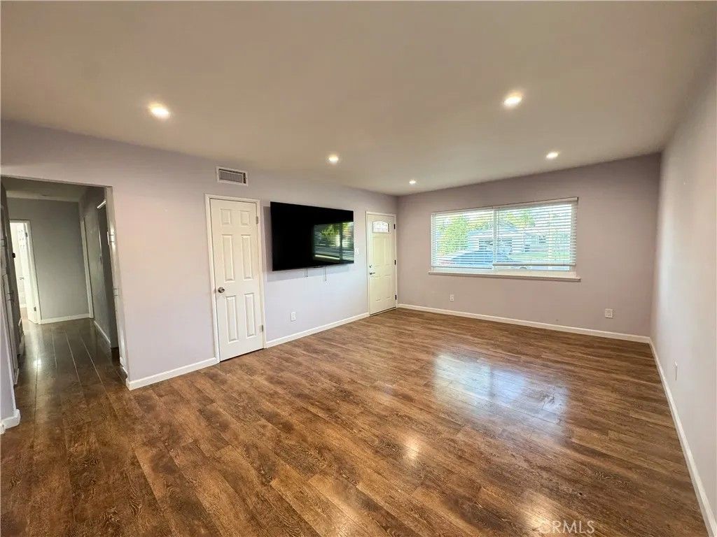 Photo of 22908 Lull St, Canoga Park, CA 91304 (MLS # SR26083438)