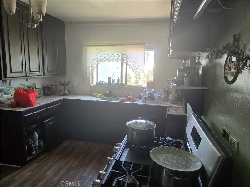 759 E 84th