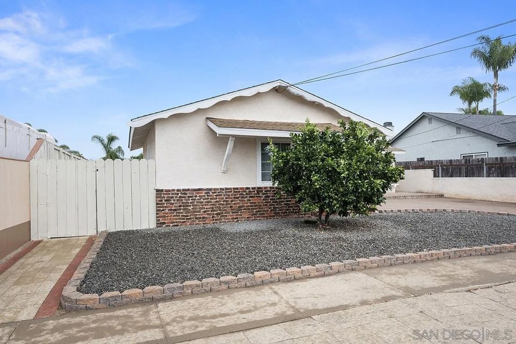 Photo of 4148 Cole Way, San Diego, CA 92117 (MLS # 260010659)