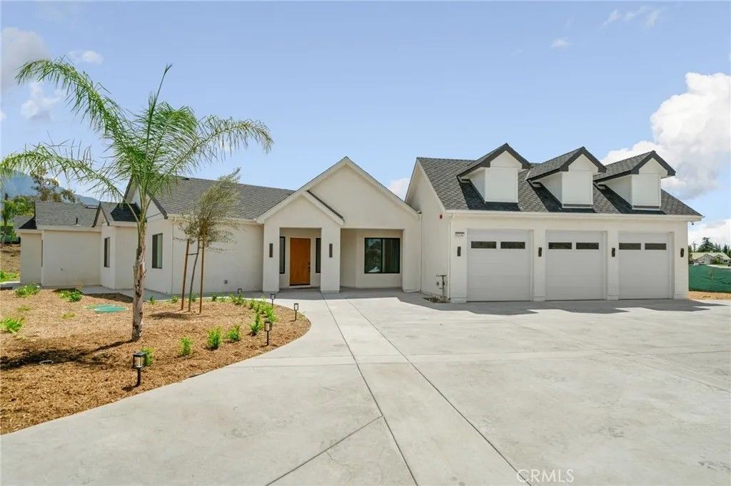 Photo of 35249 Grape Ave, Yucaipa, CA 92399 (MLS # TR26082732)