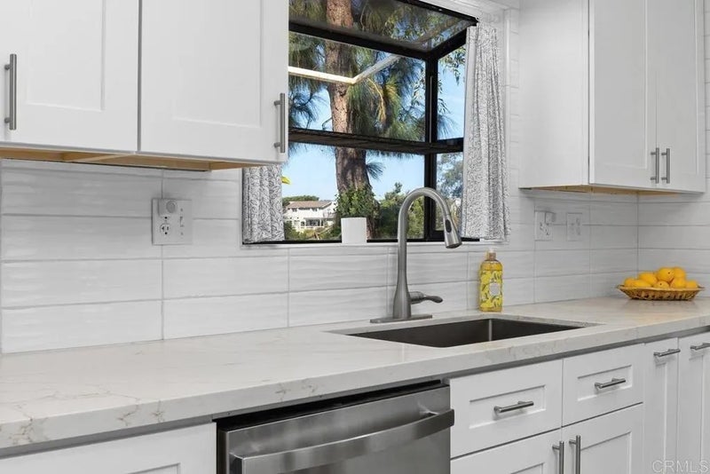 3621 Vista Campana South 105