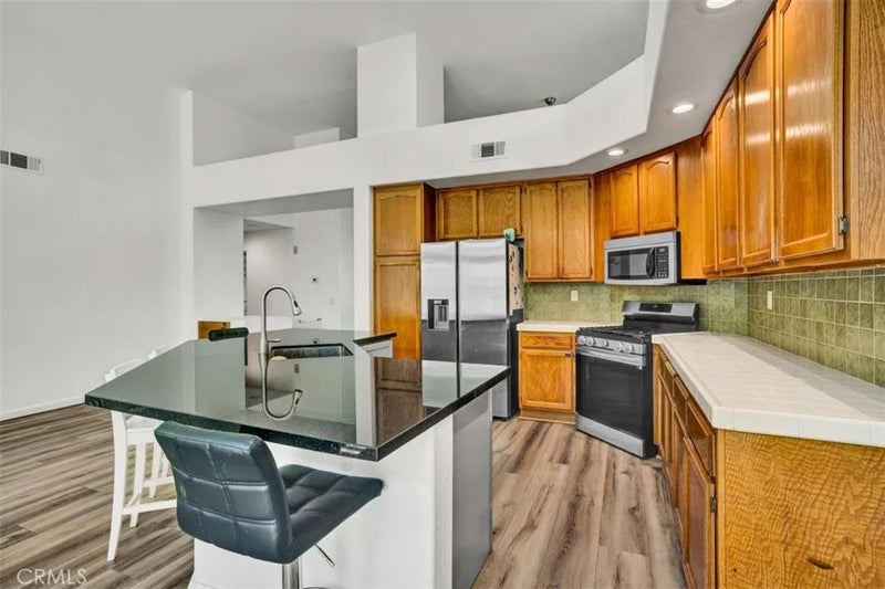 24135 Huntridge