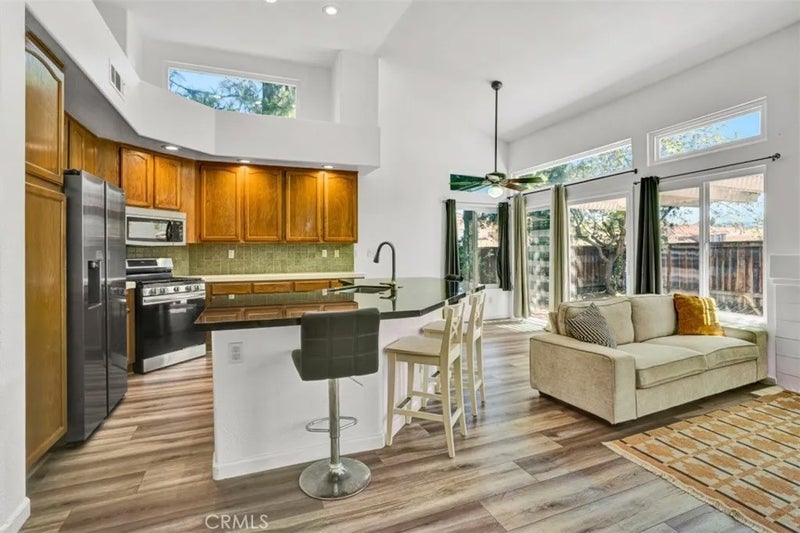 24135 Huntridge