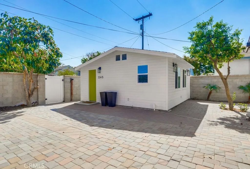 Photo of 554 S Lemon Street #B, Anaheim, CA 92805 (MLS # OC26078973)