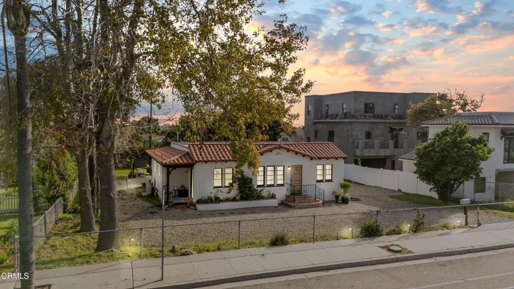 3880 Loma Vista Road
