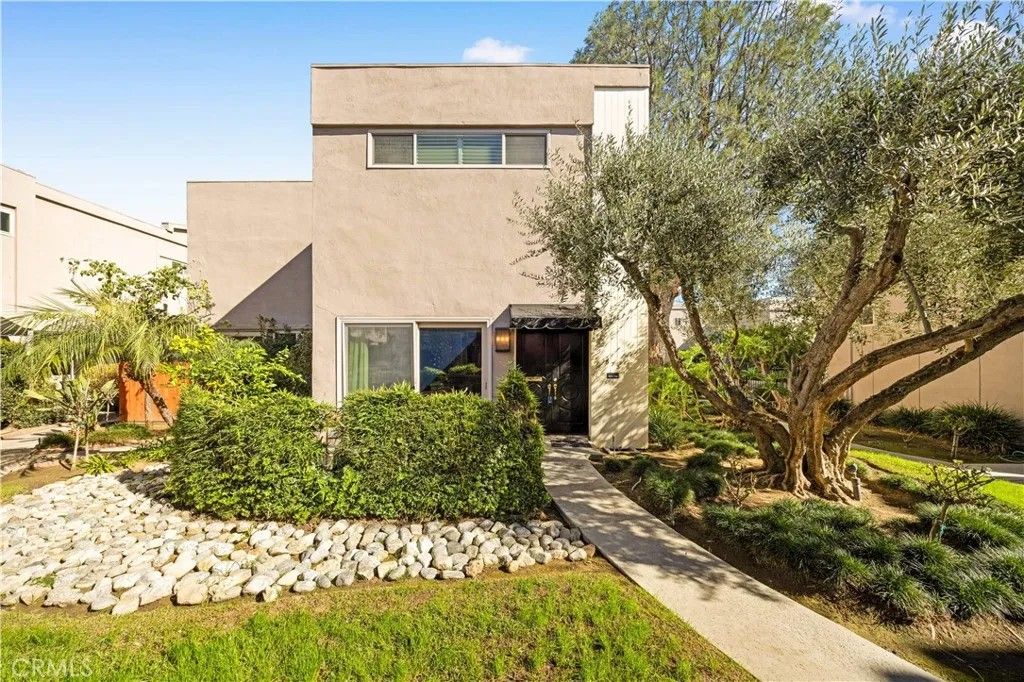 Photo of 573 Fairview Avenue, Arcadia, CA 91007 (MLS # WS26026708)