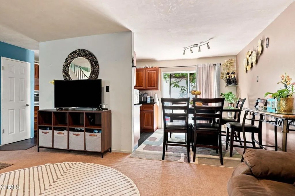 2033 Miramar Walk