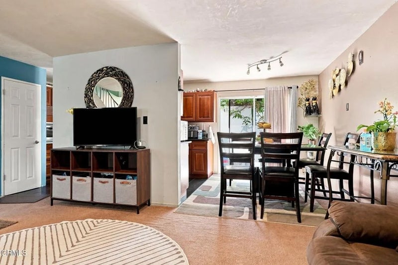 2033 Miramar Walk
