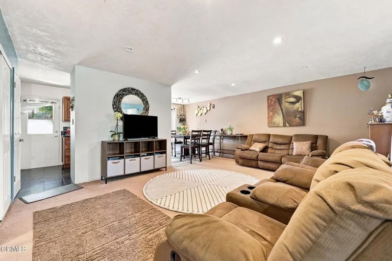 2033 Miramar Walk