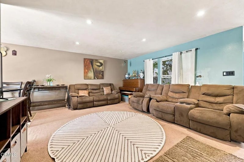 2033 Miramar Walk