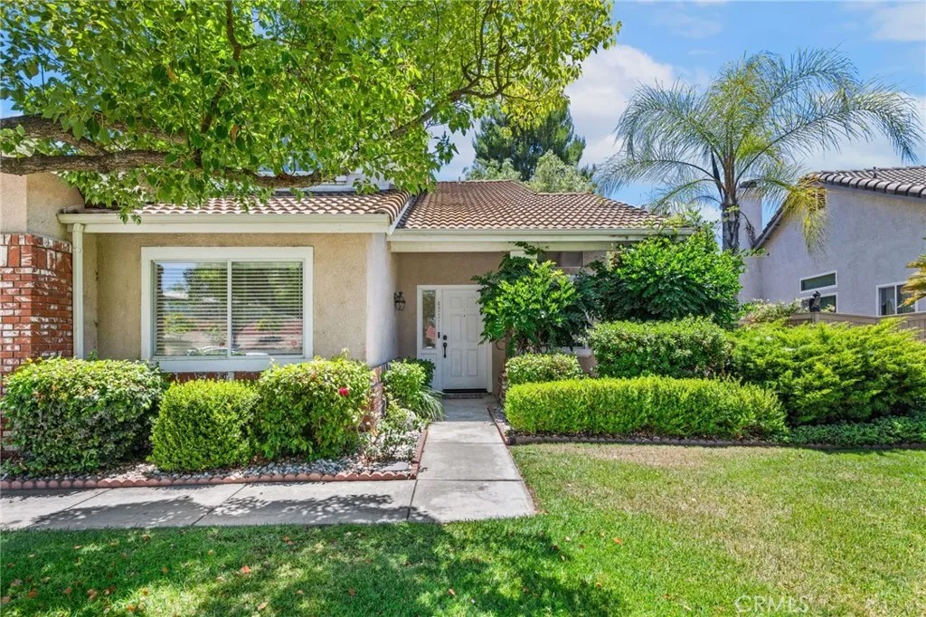 42317 Camino Romo