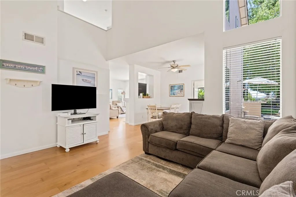 42317 Camino Romo