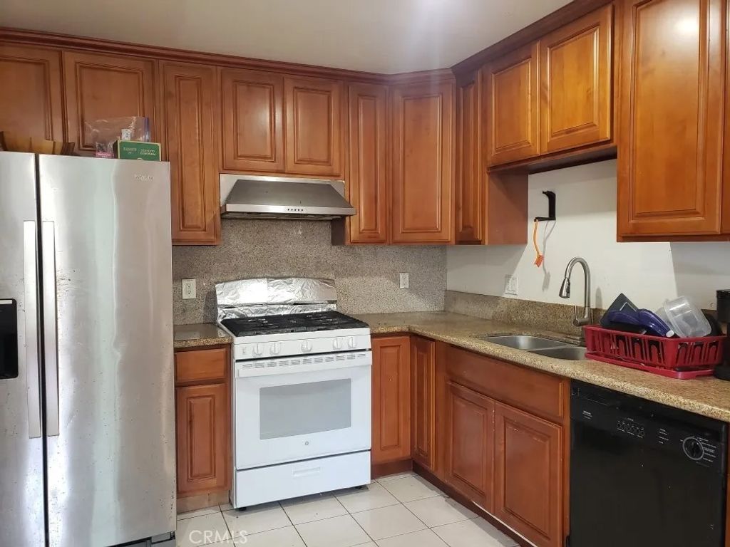 Photo of 17072 Berlin Ln, Huntington Beach, CA 92649 (MLS # CV25280377)