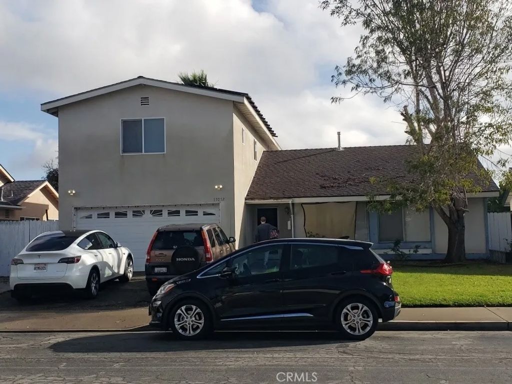 Photo of 17072 Berlin Ln, Huntington Beach, CA 92649 (MLS # CV25280377)
