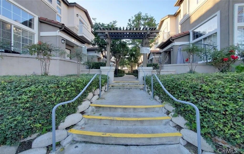 Photo of 13523 Cobblestone Ln, Westminster, CA 92683 (MLS # PW26006521)