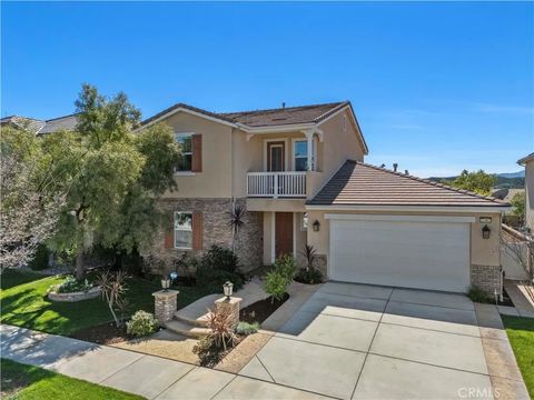 Photo of 22462 Flatwater Court, Saugus, CA 91350 (MLS # SR26050403)