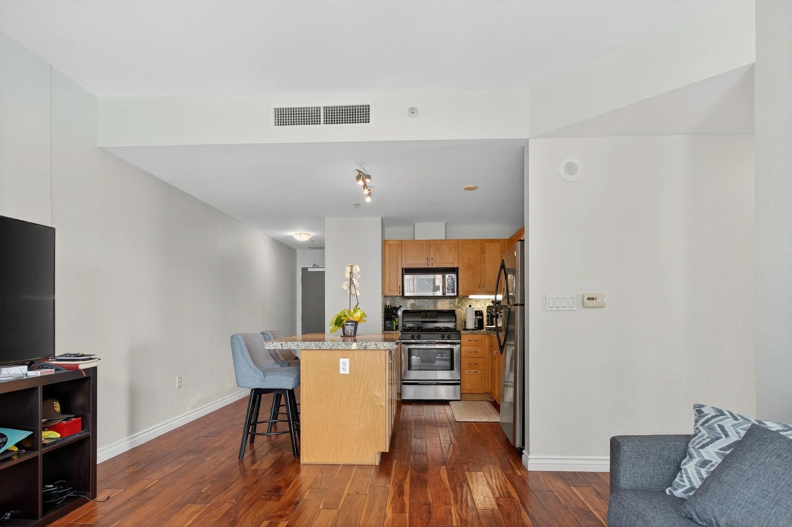 1240 India St 618