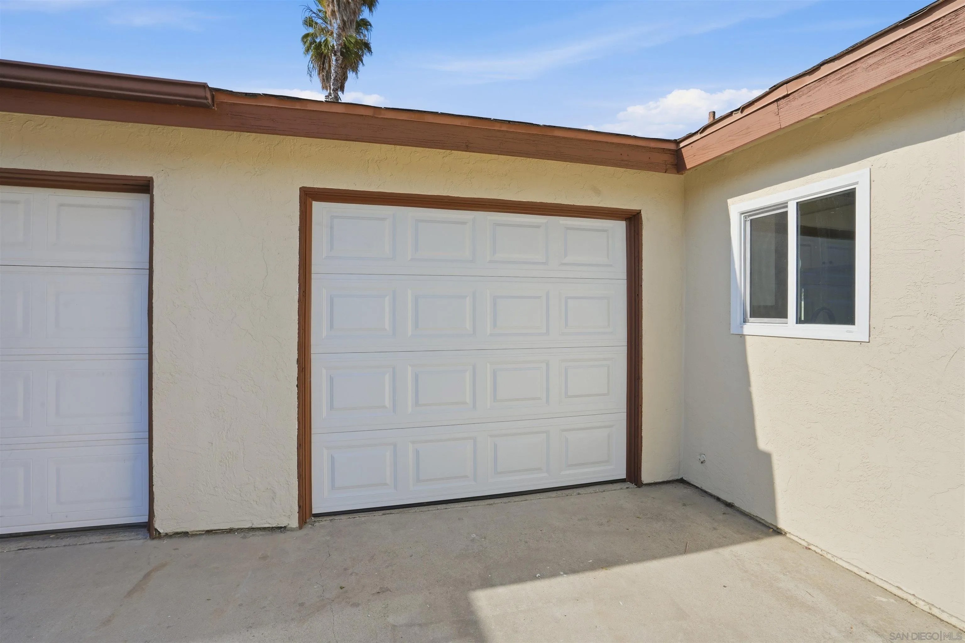 2386 San Bernardo Ave