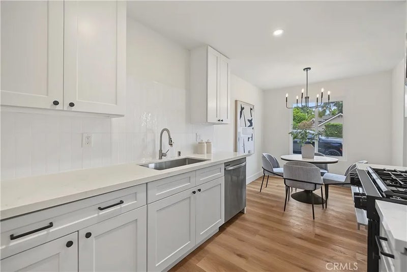 700 W La Veta Avenue N5
