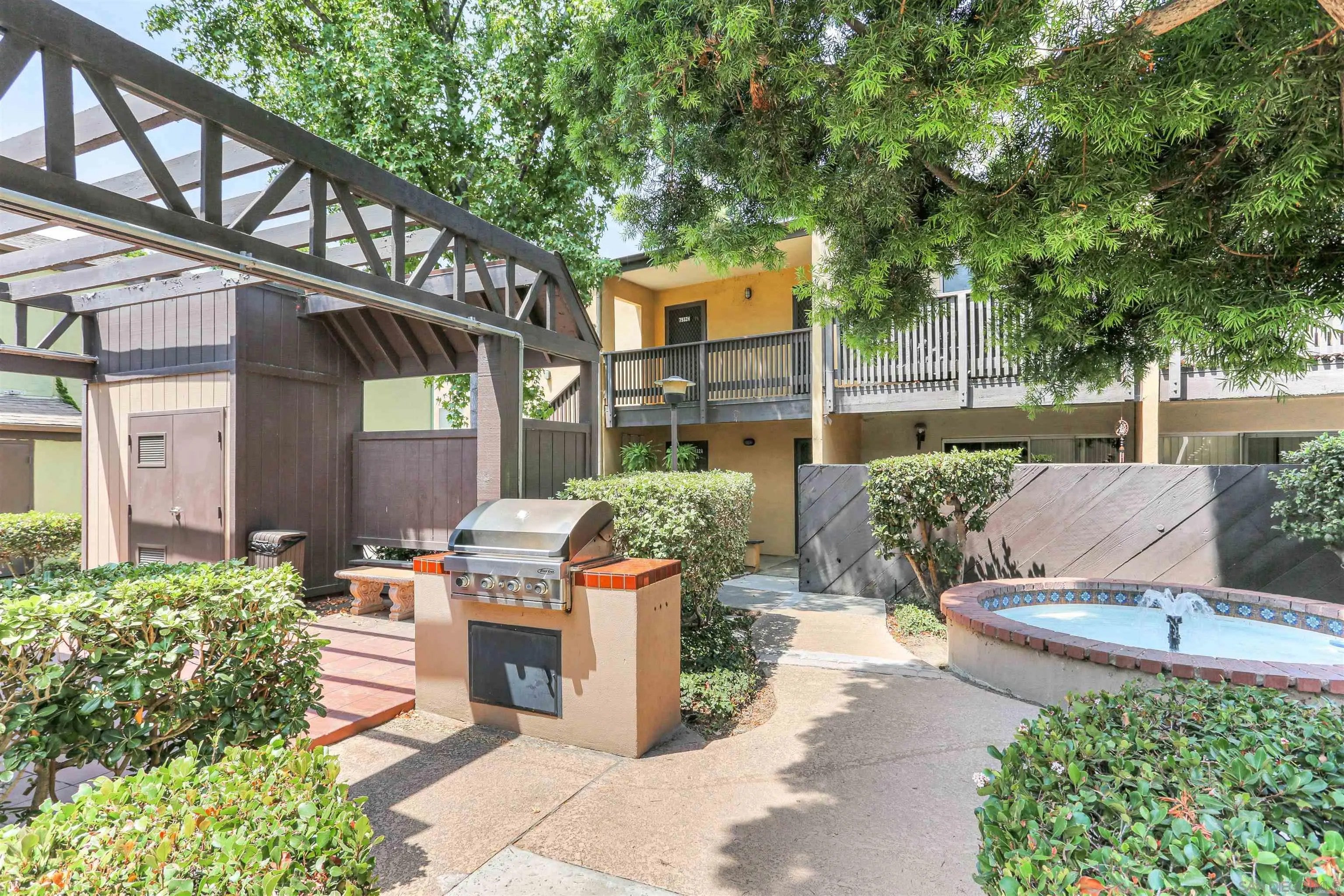 7932 Mission Center D