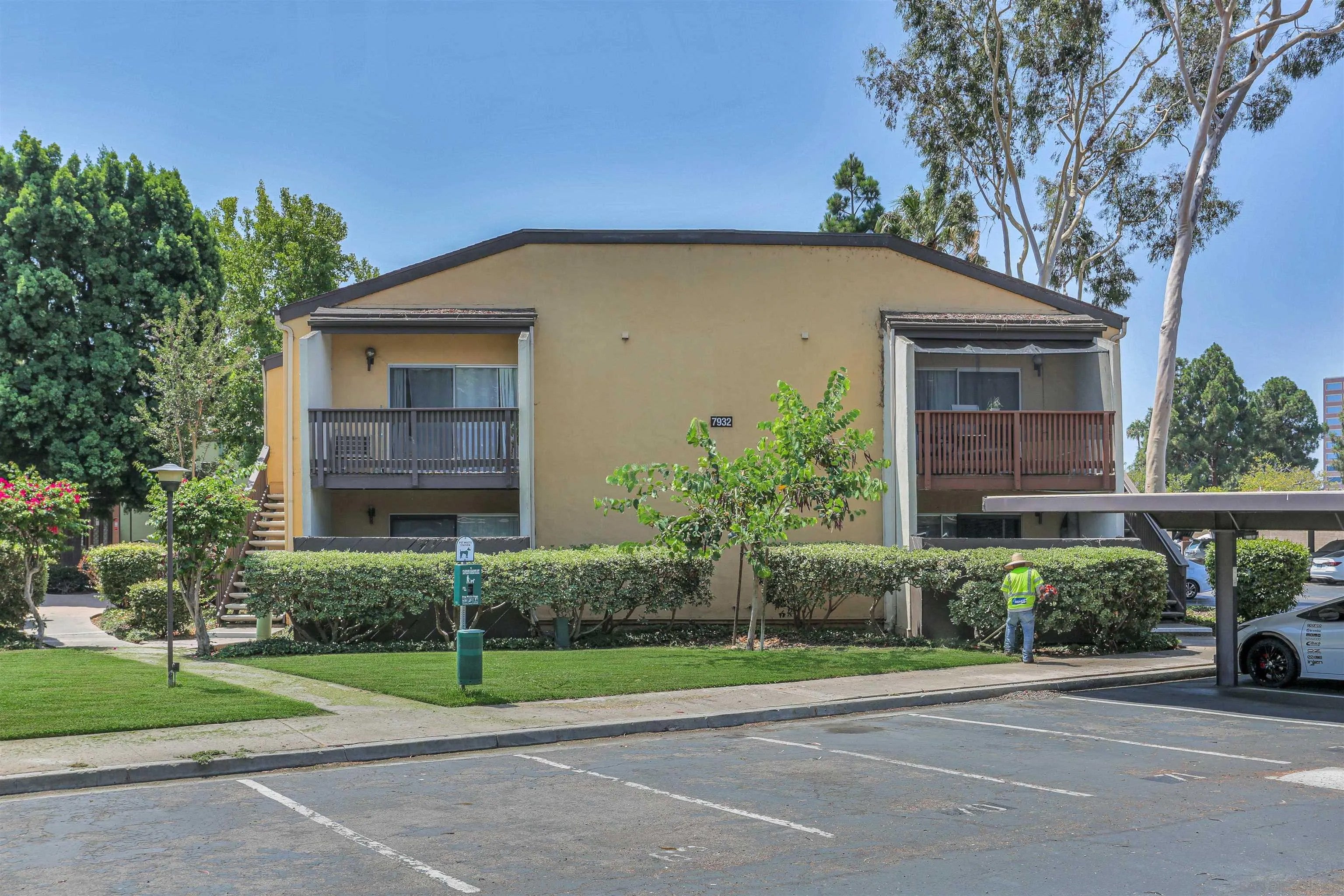 7932 Mission Center D