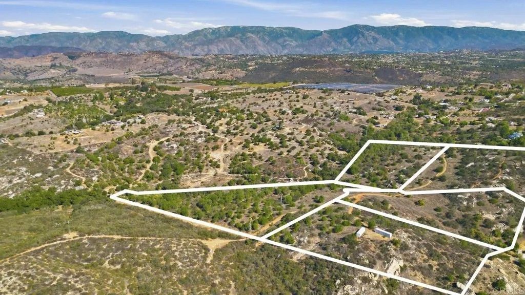 Photo of 12121 Mira Grande Ln, Valley Center, CA 92082 (MLS # NDP2510625)