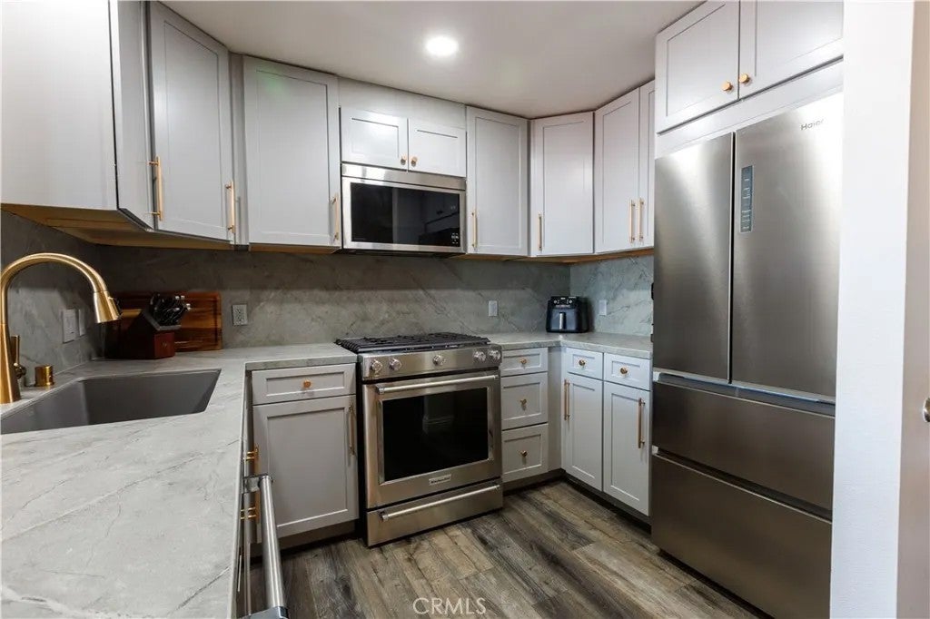 1801 E Katella 4157