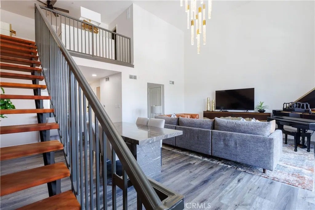 1801 E Katella 4157