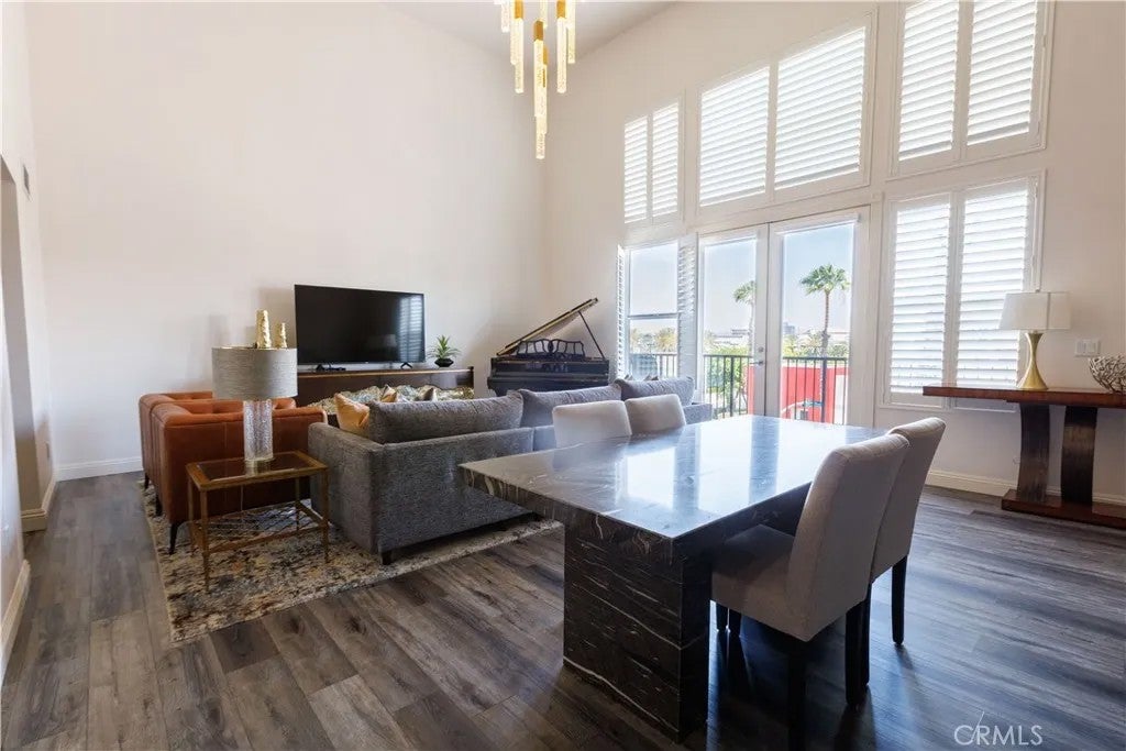 1801 E Katella 4157