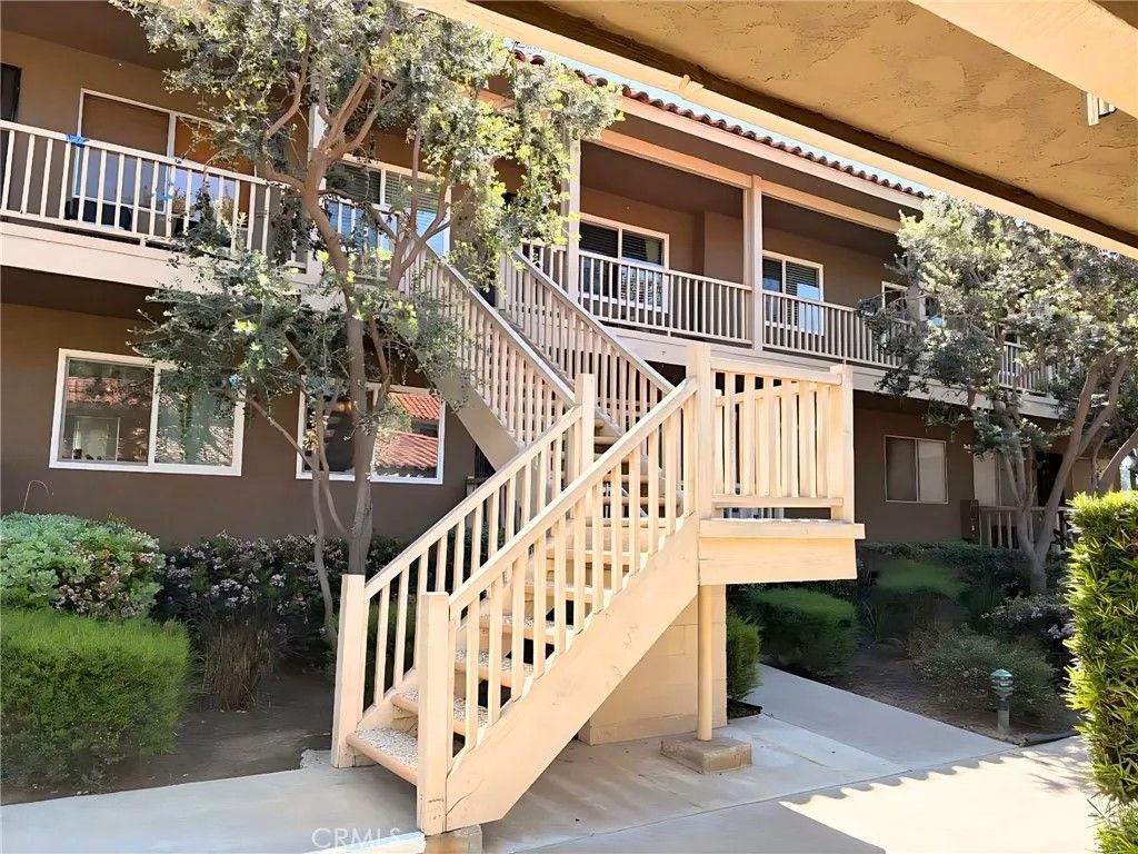 Photo of 555 S La Veta Park #234, Orange, CA 92868 (MLS # CV26078468)