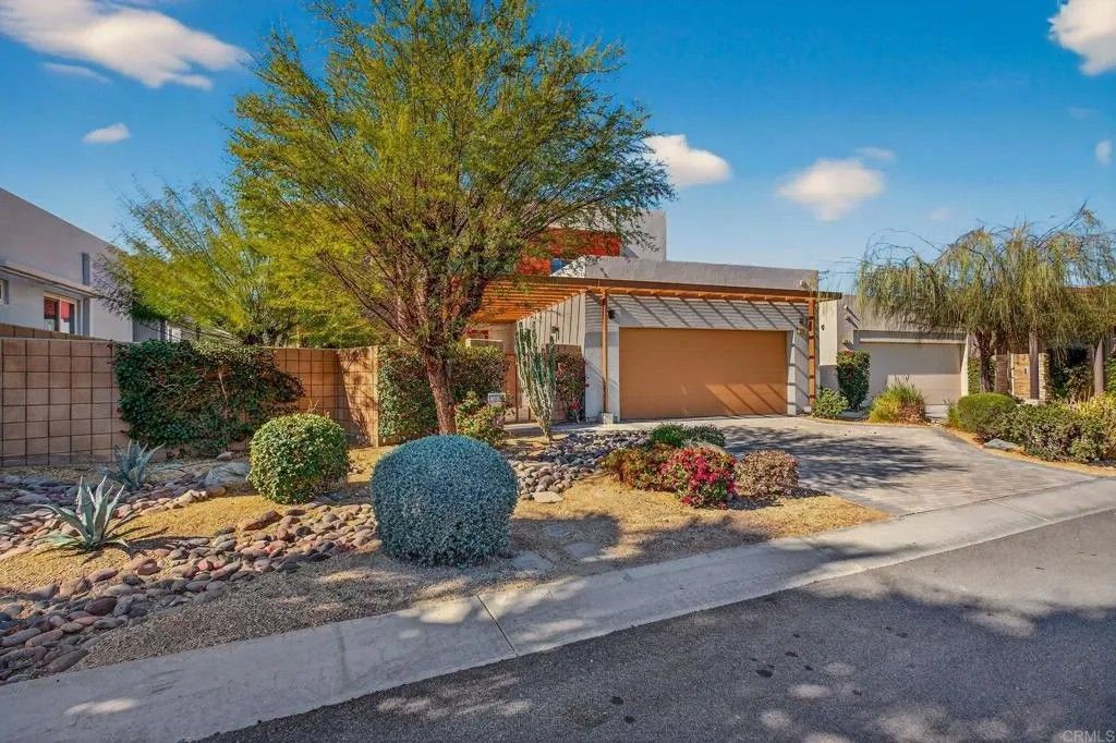 Photo of 779 Spaulding Lane, Palm Springs, CA 92262 (MLS # NDP2601020)