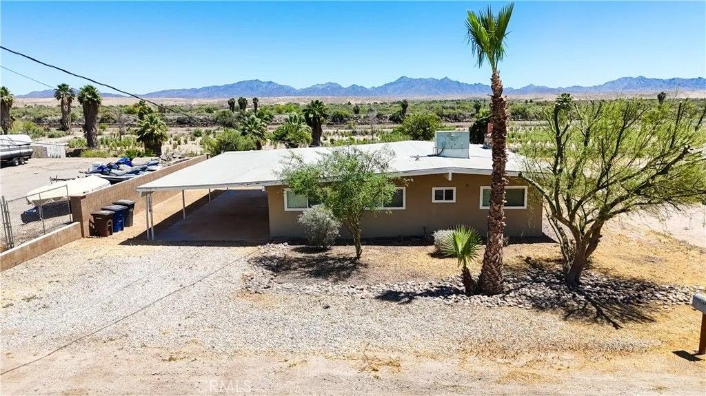Photo of 1526 Riviera Dr, Blythe, CA 92225 (MLS # OC26095644)