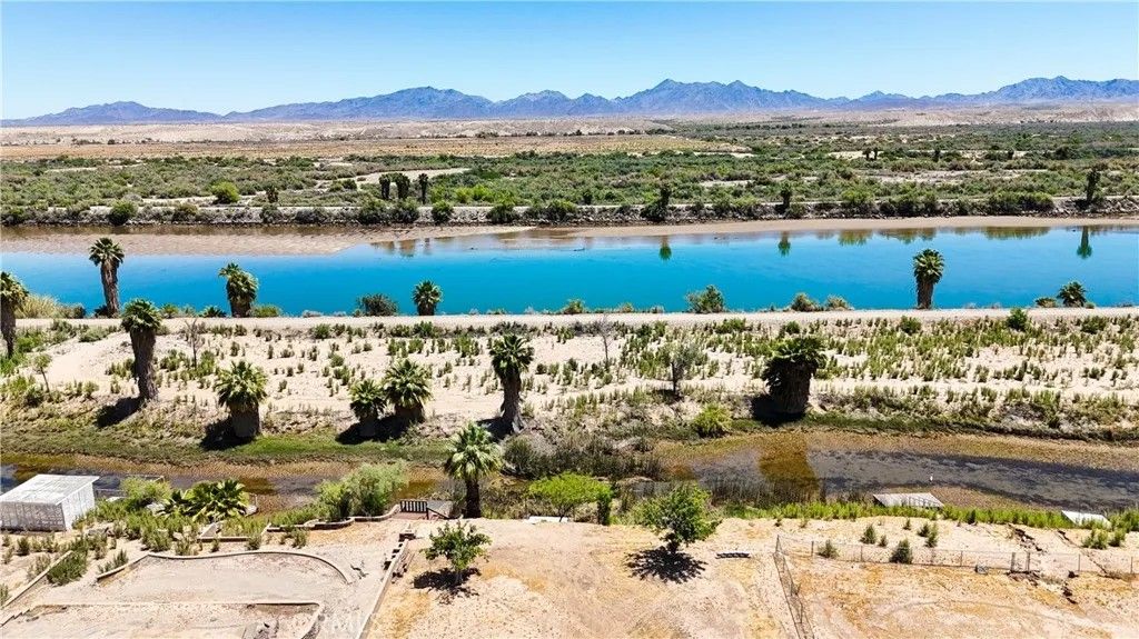 Photo of 1526 Riviera Dr, Blythe, CA 92225 (MLS # OC26095644)