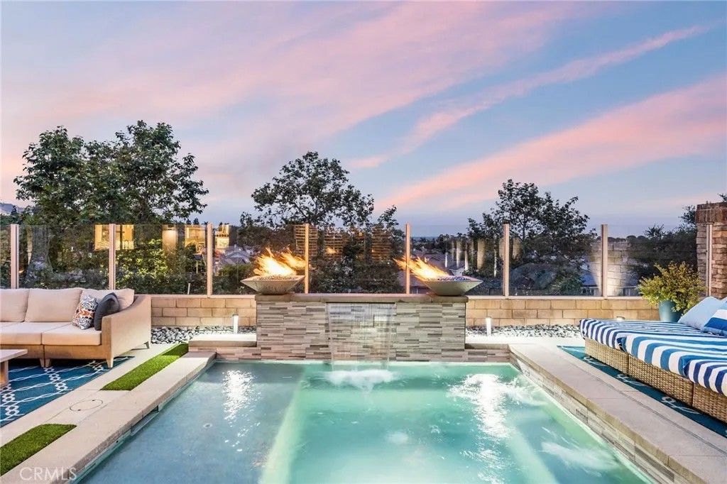 Photo of 16 Sunswept Mesa, Aliso Viejo, CA 92656 (MLS # OC26091832)
