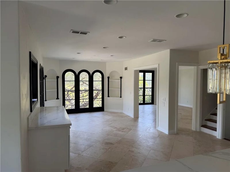 1301 N Beverly