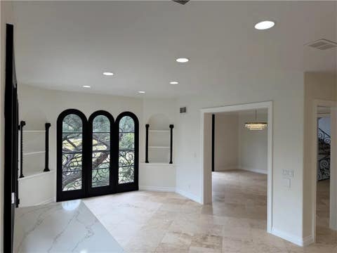 Tiny photo for 1301 N Beverly DR, Los Angeles, CA 90210 (MLS # PW26181554)
