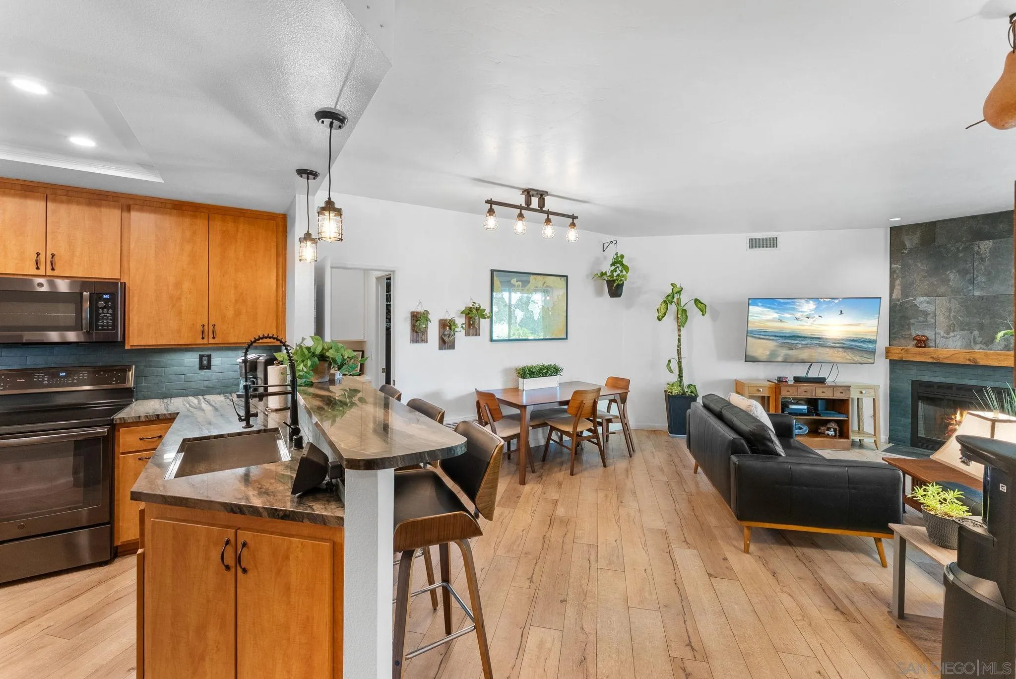 7402 Fortuna Vista Ct 17