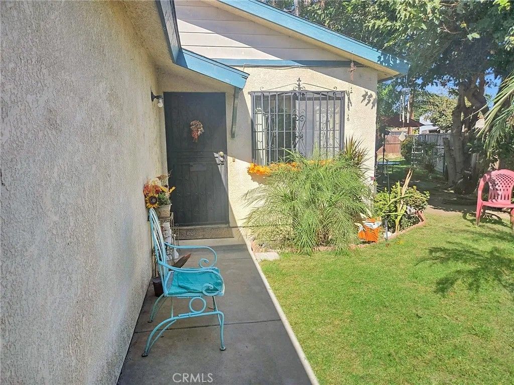 Photo of 83 E Louise St, Long Beach, CA 90805 (MLS # IG25252097)