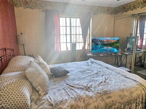 Tiny photo for 83 E Louise St, Long Beach, CA 90805 (MLS # IG25252097)