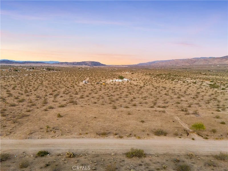 62941 Desert Trail