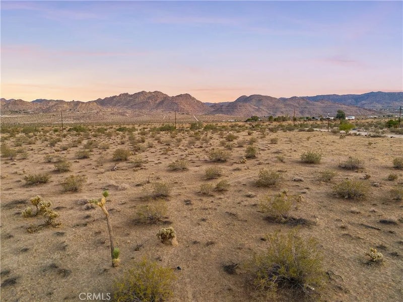 62941 Desert Trail