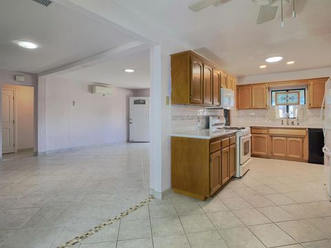 Tiny photo for 603 Galena St, El Cajon, CA 92019 (MLS # 250042186)