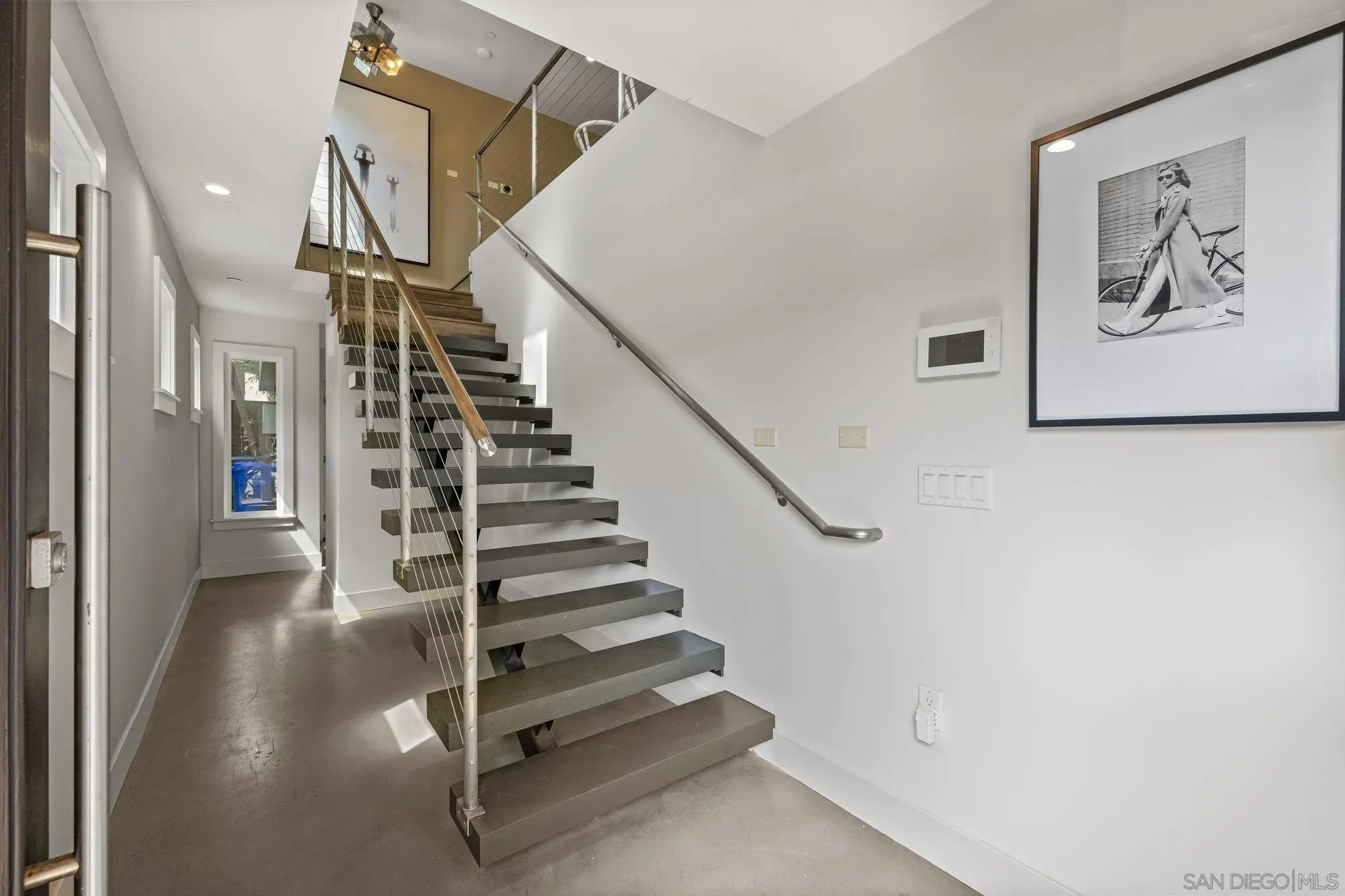 La Jolla, California 92037, United States, 3 Bedrooms Bedrooms, ,4 BathroomsBathrooms,Residential,Pending,203622