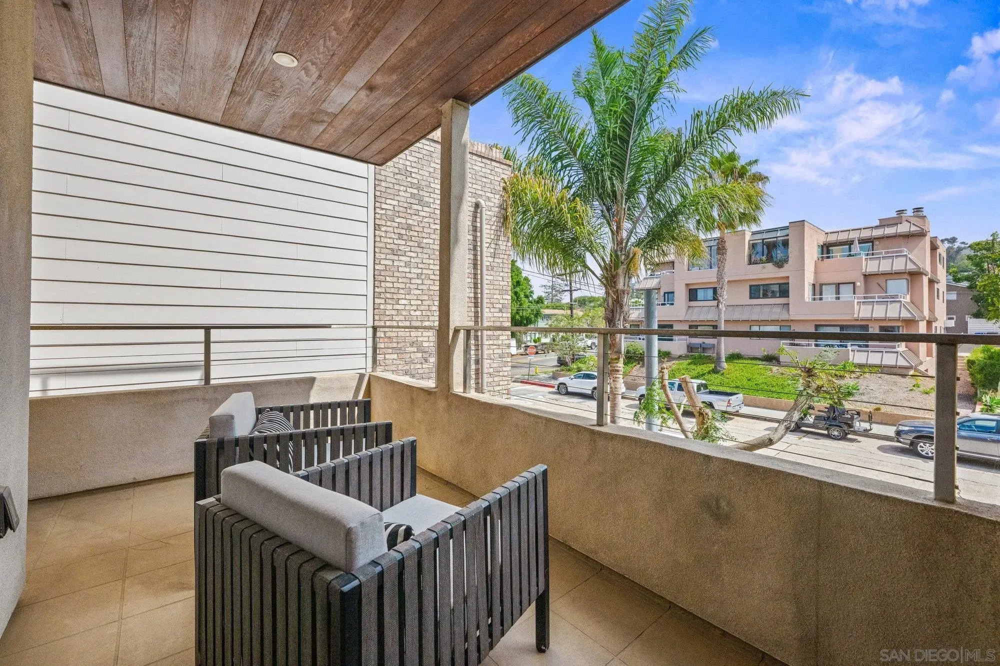 La Jolla, California 92037, United States, 3 Bedrooms Bedrooms, ,4 BathroomsBathrooms,Residential,Pending,203622