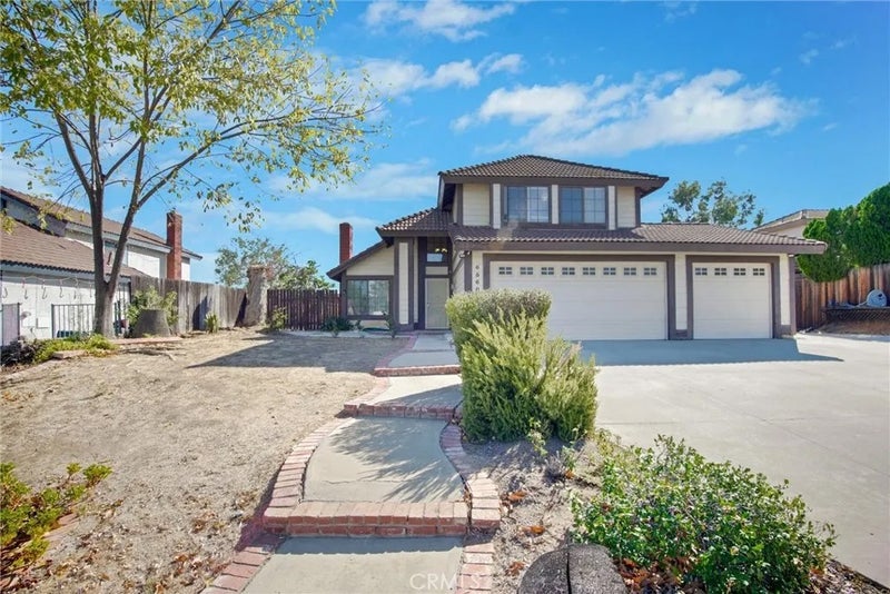 6560 Hemingway